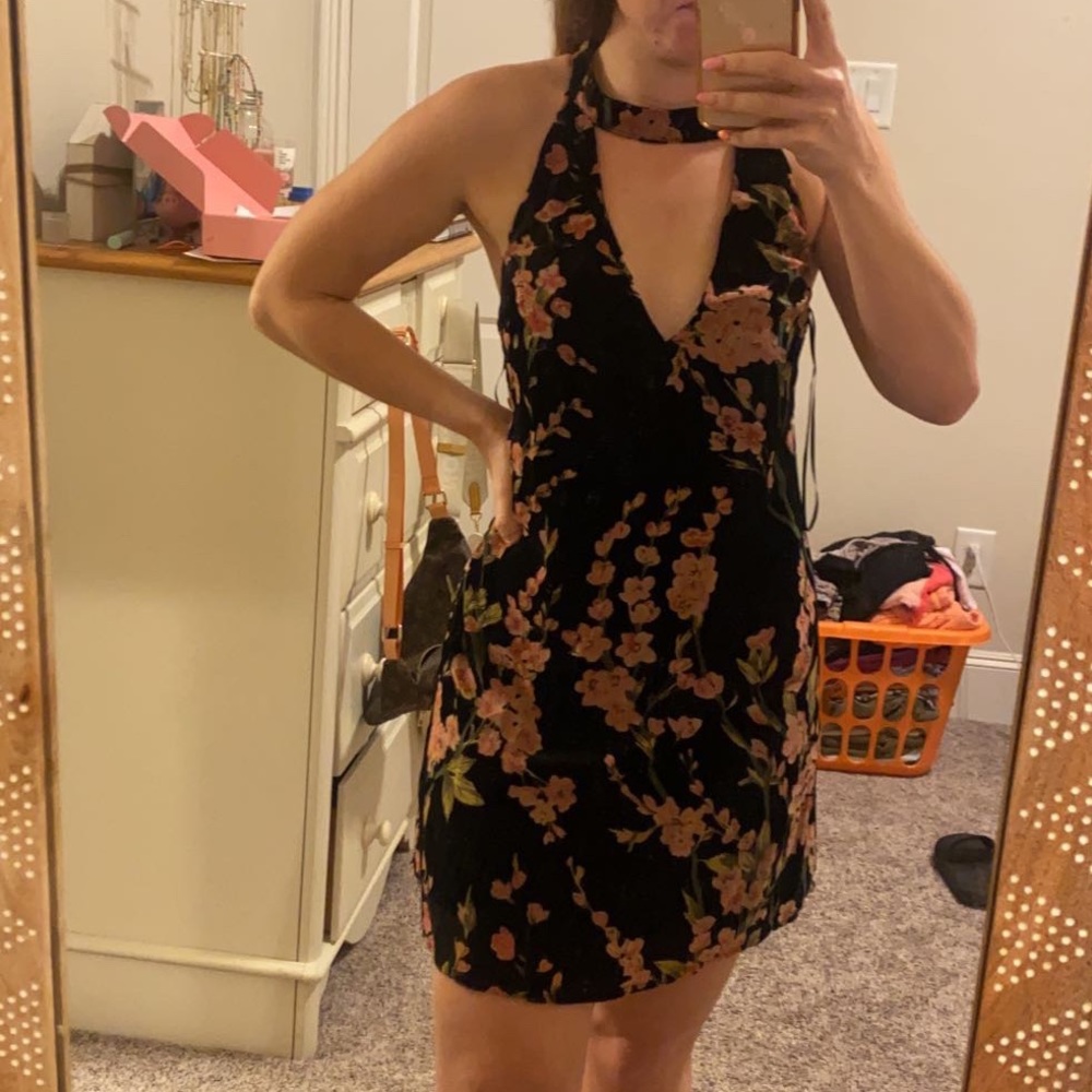 Black Velvet w/ Peach Floral Detail NWT